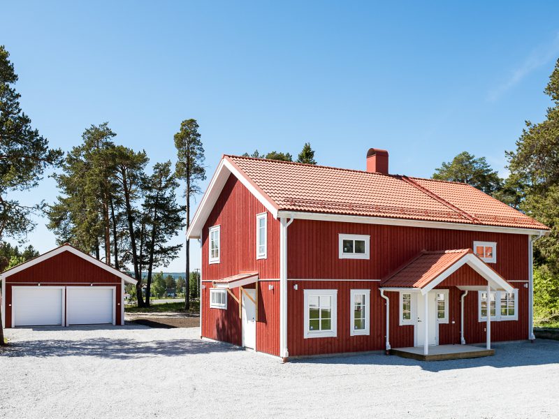 Ett Rött Hus Byggt Av Snickaren PoEng